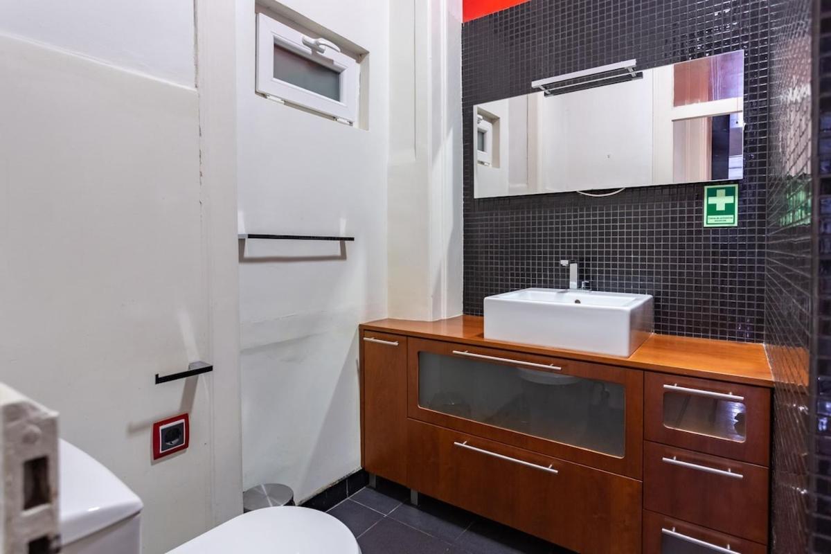 Bright 2 Bedroom Apt 100M From Av. Liberdade Lisboa Eksteriør bilde